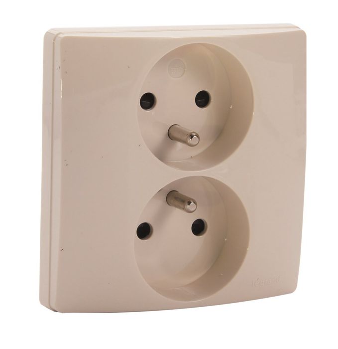 Legrand Stopcontact 2X 2P +A Niloe Creme