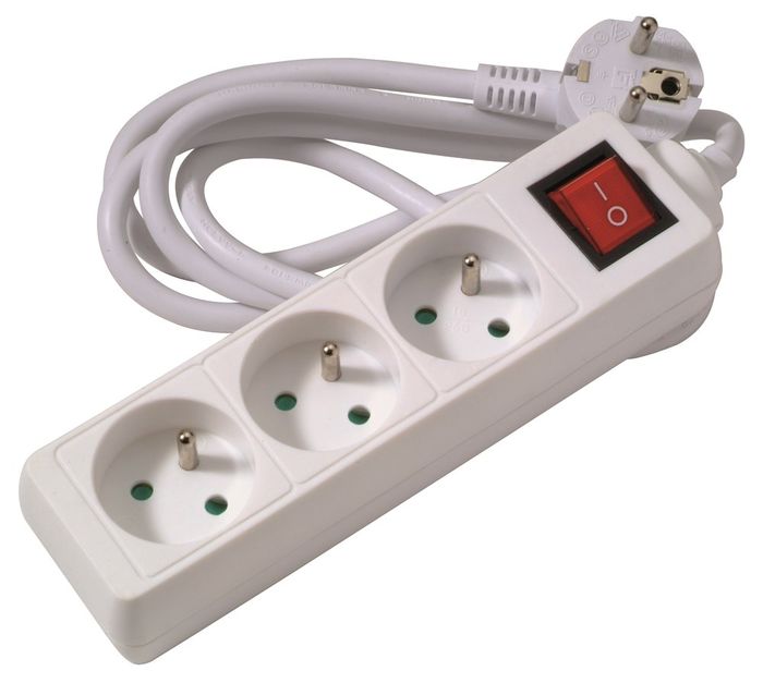 Profile Contactdoos Met 3 Prizen 1,5M +Sch Profile Contactdoos Met 3 Prizen 1,5M +Sch