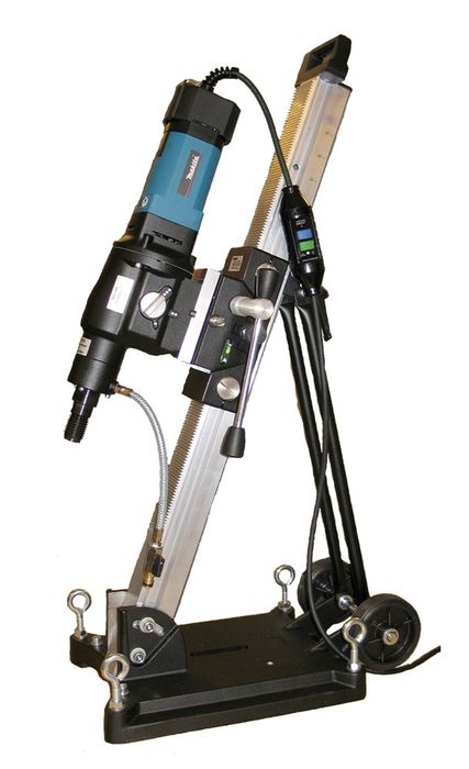 Makita Diamantboormachine Met Statief Dbm230W Makita Diamantboormachine Met Statief Dbm230W