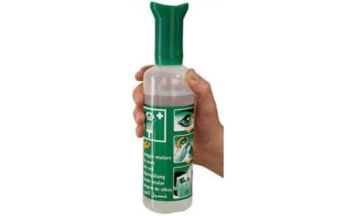 Protectaplast Oogspoelfles steriele oplossing met oogd Protectaplast Oogspoelfles steriele oplossing met oogd