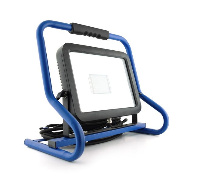 LumX Led Straler N-120 : 120 Watt Op Voet / LumX Led Straler N-120 : 120 Watt Op Voet /