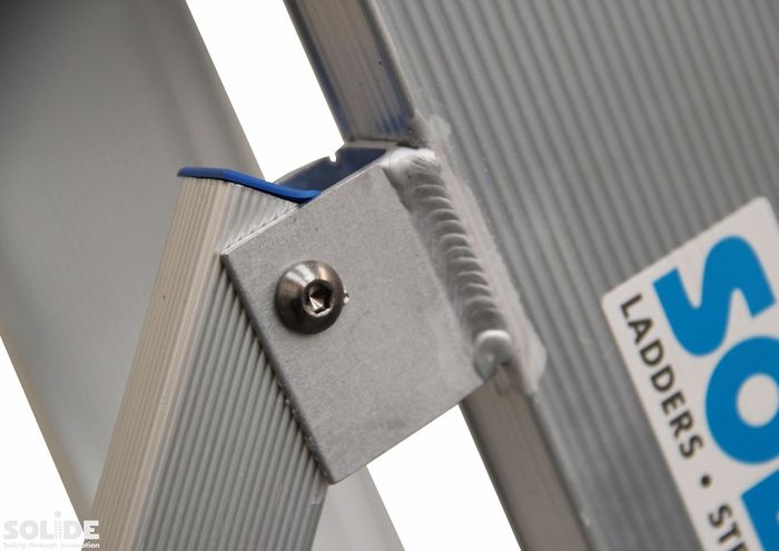 Solide Trapladder Industrieel  6 Treden  Pt